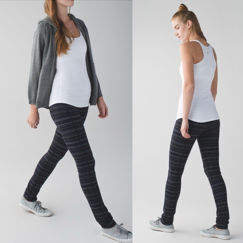 Lululemon Skinny Groove Pant II Roll Down
Cyber Stripe Naval Blue Pixie Caspian